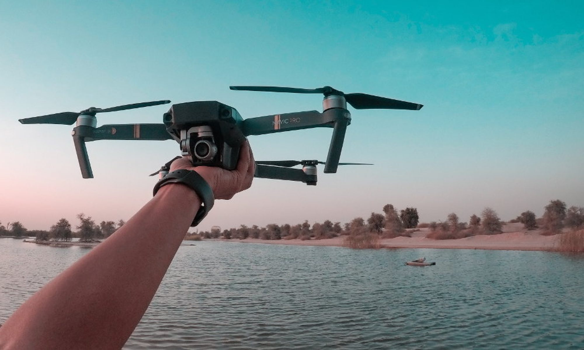 PilotOfDrone - Louer un Drone avec son Pilote